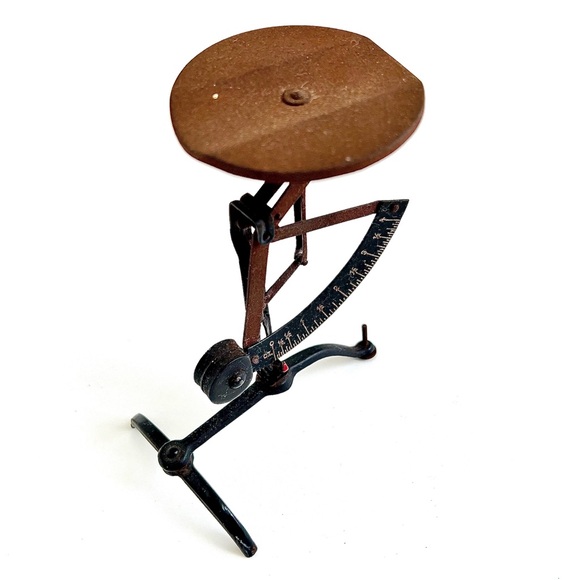 Vintage German Metal Postal Letter Balance Weigh Scale 6.25” Tall Up to 4 Oz. - Picture 3 of 10